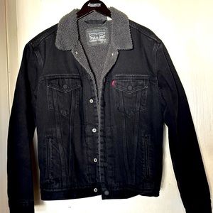Levi’s Type III Black Denim Sherpa Trucker Jacket. Men’s size M.